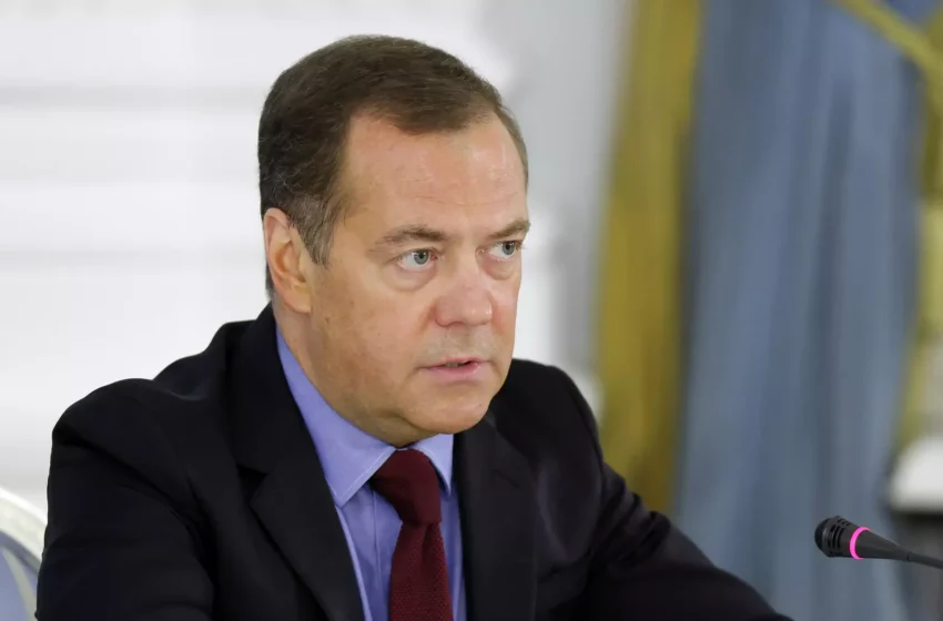  Медведев: Соҳаи муҳоҷирати Русия ба чӣ ниёз дорад